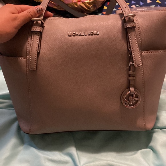 Gray Michael Kors purse - Picture 2 of 7
